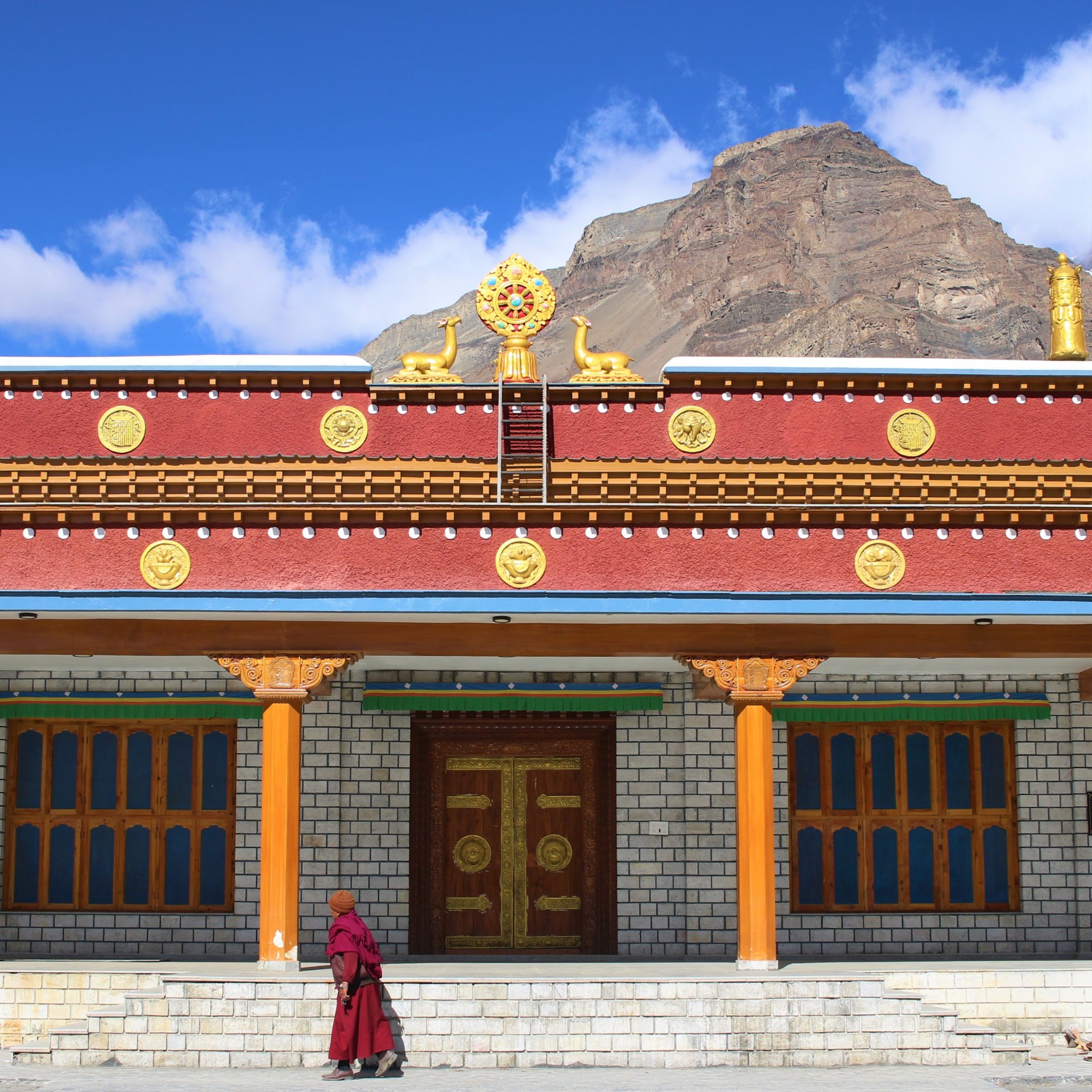 Monge no Mosteiro de Tabo nos Himalaias Indianos